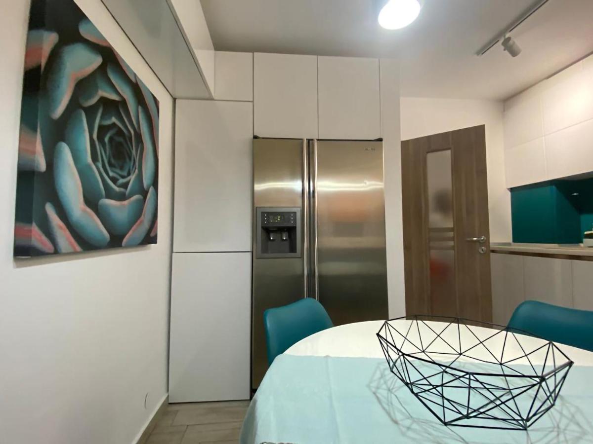 Beautiful Modern Apartment Craiova Eksteriør billede
